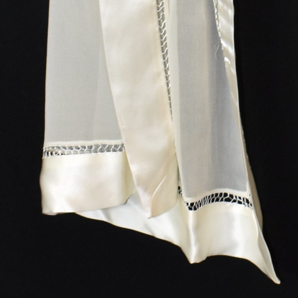 Charter Club Women's 100% Silk Scraf NWT - Picture 4 of 10